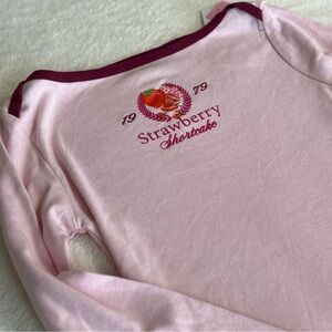 Strawberry Shortcake XS Pink Graphic Top 79 Embroidered Burgundy